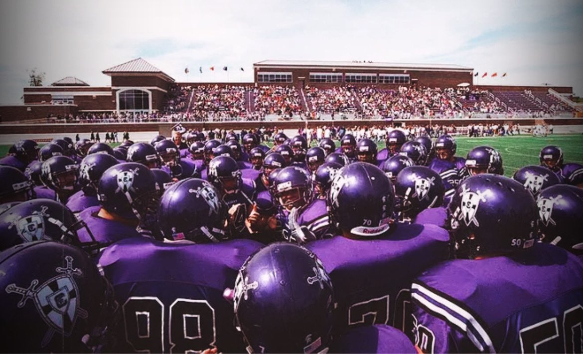 00GONESLIDE's tweet image. I&apos;m blessed &amp;amp; honored to receive an opportunity to play @CapitalU_FB 💜🤍Thank you Coach @CoachFoos @Coachcalexander‼️ #BOOTBABy💐
 @PrepRedzoneLA @jkleesportz #🐰@FbIberia @samspiegs @TheUCReport 🙏🏽🙏🏽