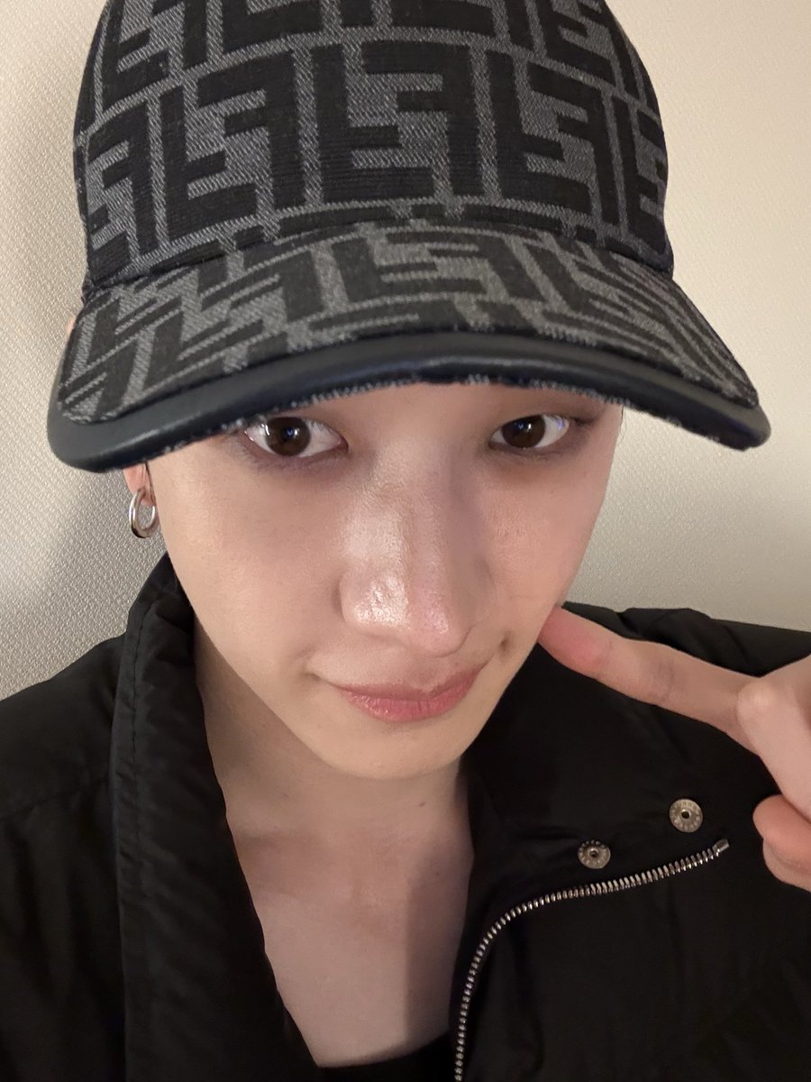 ddeskz's tweet photo. 🐺💭[250123] 1:01 AM KST

📸[Foto] https://t.co/ZReLmaZ27y