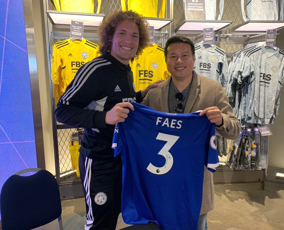 Nop_Pro24's tweet photo. Driven 2.5 hours from Liverpool to Leicester to get a signed shirt from @woutfaes 🇧🇪 @lcfc Leicester City paid £17M to sign him. https://t.co/xuh9C7OQtU