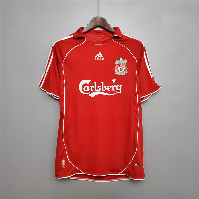 Vichox7D's tweet photo. @matimnzml si tuviera las líneas del torso blancas seria mucho mejor de lo que ya es y le hubiera puesto un cuello diferente , algo así como la camiseta del Liverpool  del 2006 https://t.co/c6rpo0KbxJ