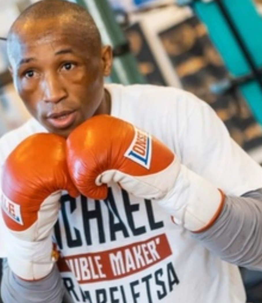 ThabisoMosia's tweet photo. Coming up on #Radio2000 6-7pm..We'll go over to the UK and tell the story of South African boxer Michael 'Troublemaker' Ramabeletsa who's been based and fighting there for over 15 years...We'll also catch up with former Boxing SA Acting CEO, Dr Loyiso Mtya...#BoxingWednesdays https://t.co/lZLYcnSoyy