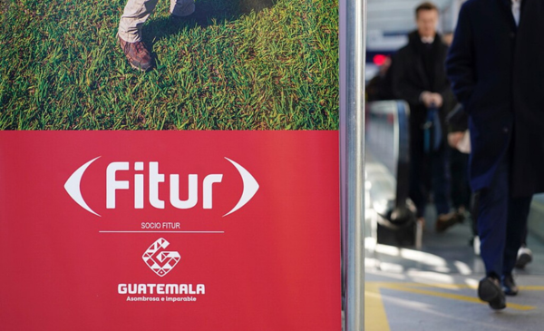 Ambas grafías de #acrónimos son válidas: Fitur y FITUR.

Con motivo de la #Feria Internacional de #Turismo (#Fitur), se ofrecen algunas claves para una correcta #redacción de las informaciones relacionadas con este acontecimiento.

fundeu.es/recomendacion/…

#TurismoRD #Adompretur