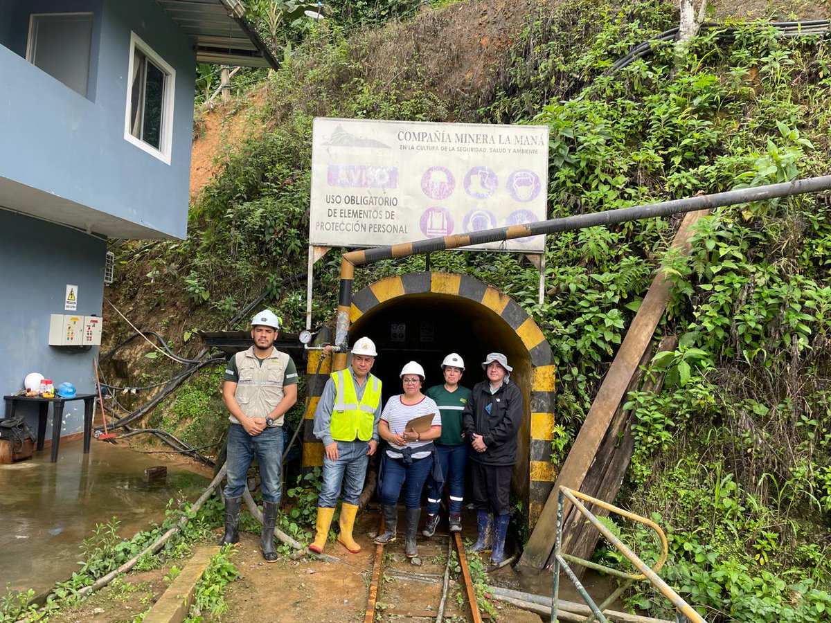 ARCOM_Ecu's tweet photo. 🛠️ ARCOM - Dirección Distrital Chimborazo
Inspeccionamos 23 frentes de trabajo en #LaManá, Cotopaxi, y levantamos sellos de suspensión tras verificar el cumplimiento de la normativa minera. Seguimos trabajando por una minería legal y responsable. ✅ #ControlMinero #ARCOMEnAcción https://t.co/muRHWe63VW