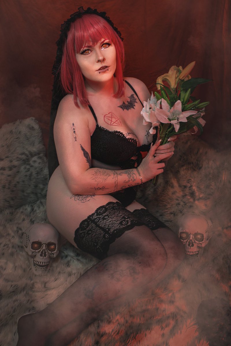 AirixHosekii's tweet photo. vergisst nicht mein Makima bride set 
bisschen passent zum Valentinstag nächsten monat 💜💜 

https://t.co/0O2VIyeFXi

#makima #chainsawnan #maikmabride #makimacosplay #germancosplsy #airixhoseki #erocosplay #nsfw https://t.co/4FbRjkTFRU