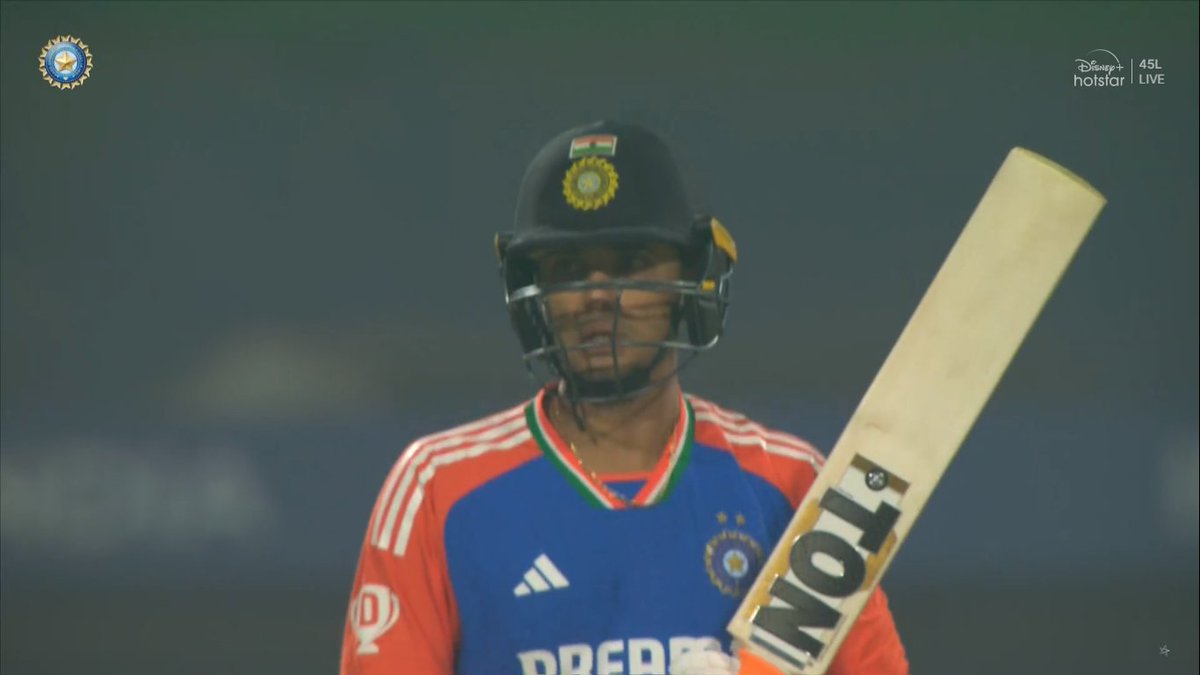 ramratan_bana_'s tweet image. Abhishek Sharma 6 six shots 🔥

Abhishek 53/22 🙌

#INDvsAUSTest #INDvsENG