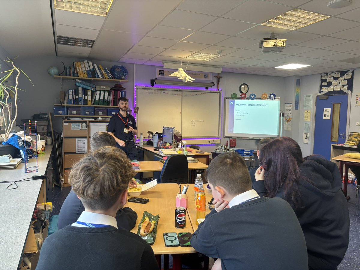 Miss Burrell tweet media