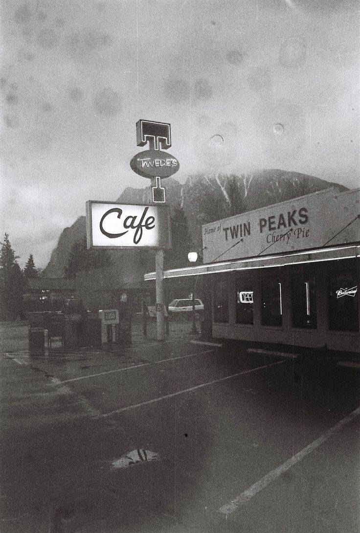 JanUrbich's tweet photo. "I went down to the sacred store, where I'd heard the music years before/ But the man there said the music wouldn't play". https://t.co/T1OPsaVKMH