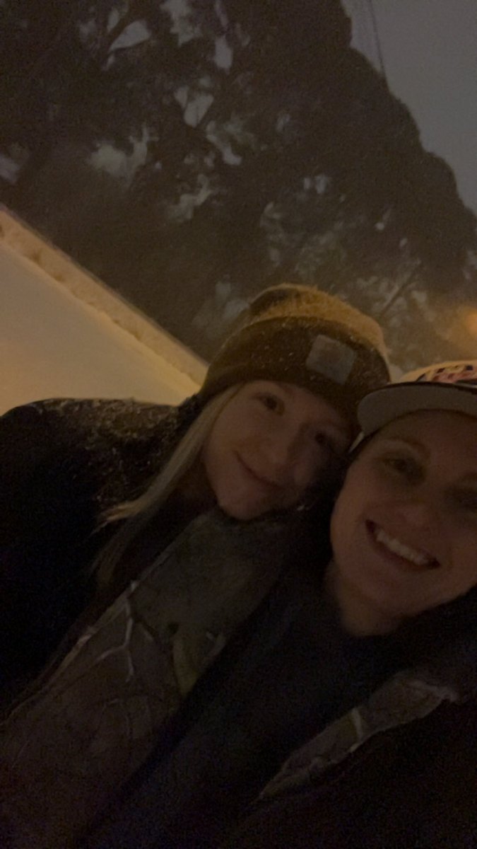 reillymoriarty's tweet photo. snowy days ❄️ https://t.co/Ci9IK8hIgf