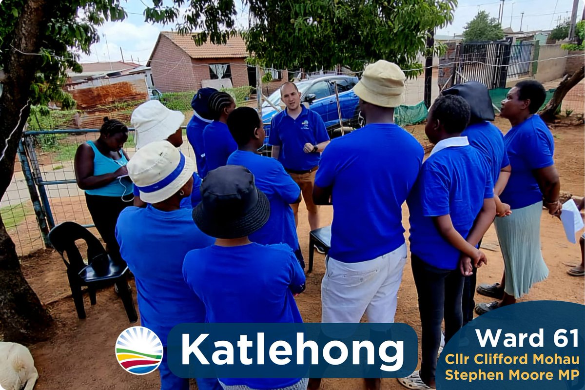 StephenMooreMP's tweet photo. I spent the morning in Katlehong, Ward 61 Ekurhuleni, with @Our_DA branch members going door to door to canvass and recruit new members.
Thanks to Katlehong Constituency Chairperson Clifford Mohau, who is the PR Councillor allocated to the area.
We are moving!
#Forwardto2026 https://t.co/YwdrcrtDft