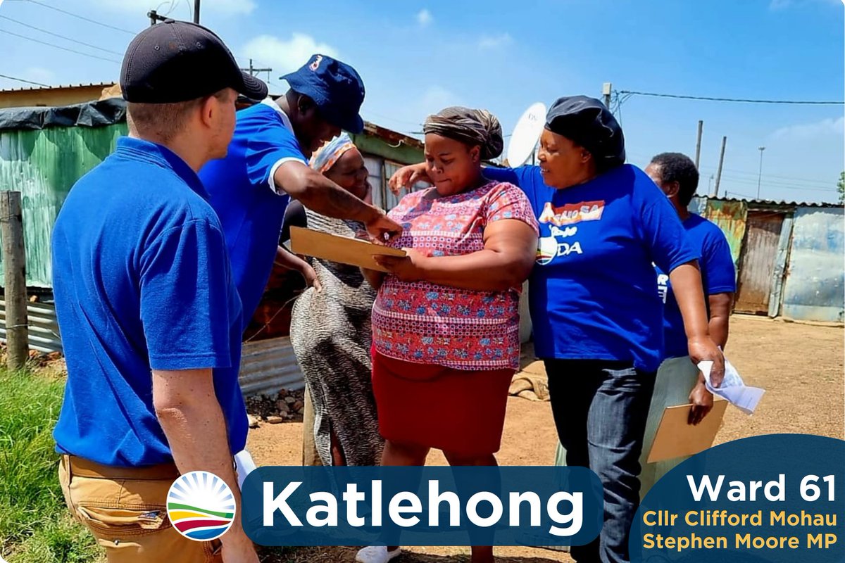 StephenMooreMP's tweet photo. I spent the morning in Katlehong, Ward 61 Ekurhuleni, with @Our_DA branch members going door to door to canvass and recruit new members.
Thanks to Katlehong Constituency Chairperson Clifford Mohau, who is the PR Councillor allocated to the area.
We are moving!
#Forwardto2026 https://t.co/YwdrcrtDft