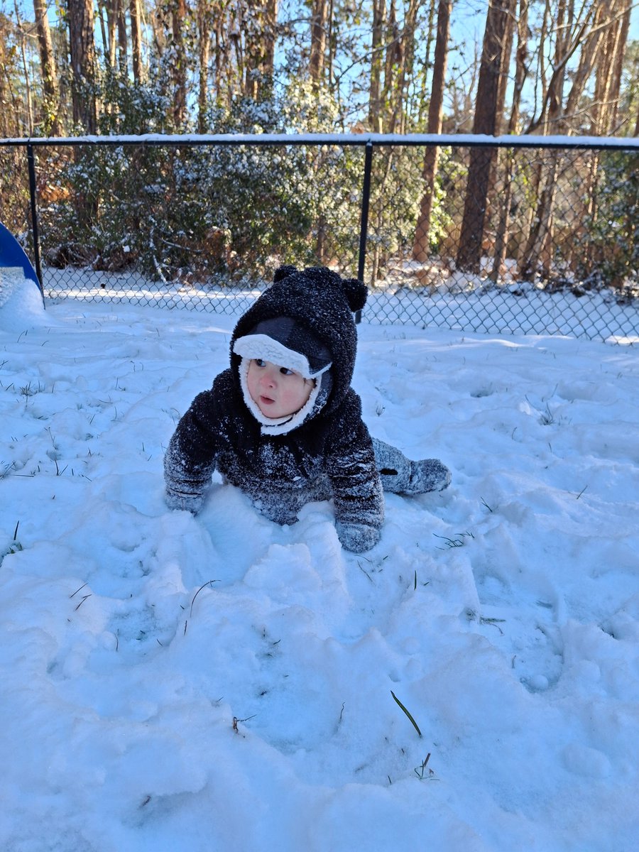 MalRivera3's tweet photo. @ryanhallyall 2025 #Snowmageddon in #Statesboro GA! https://t.co/ZB4E9Tz94F