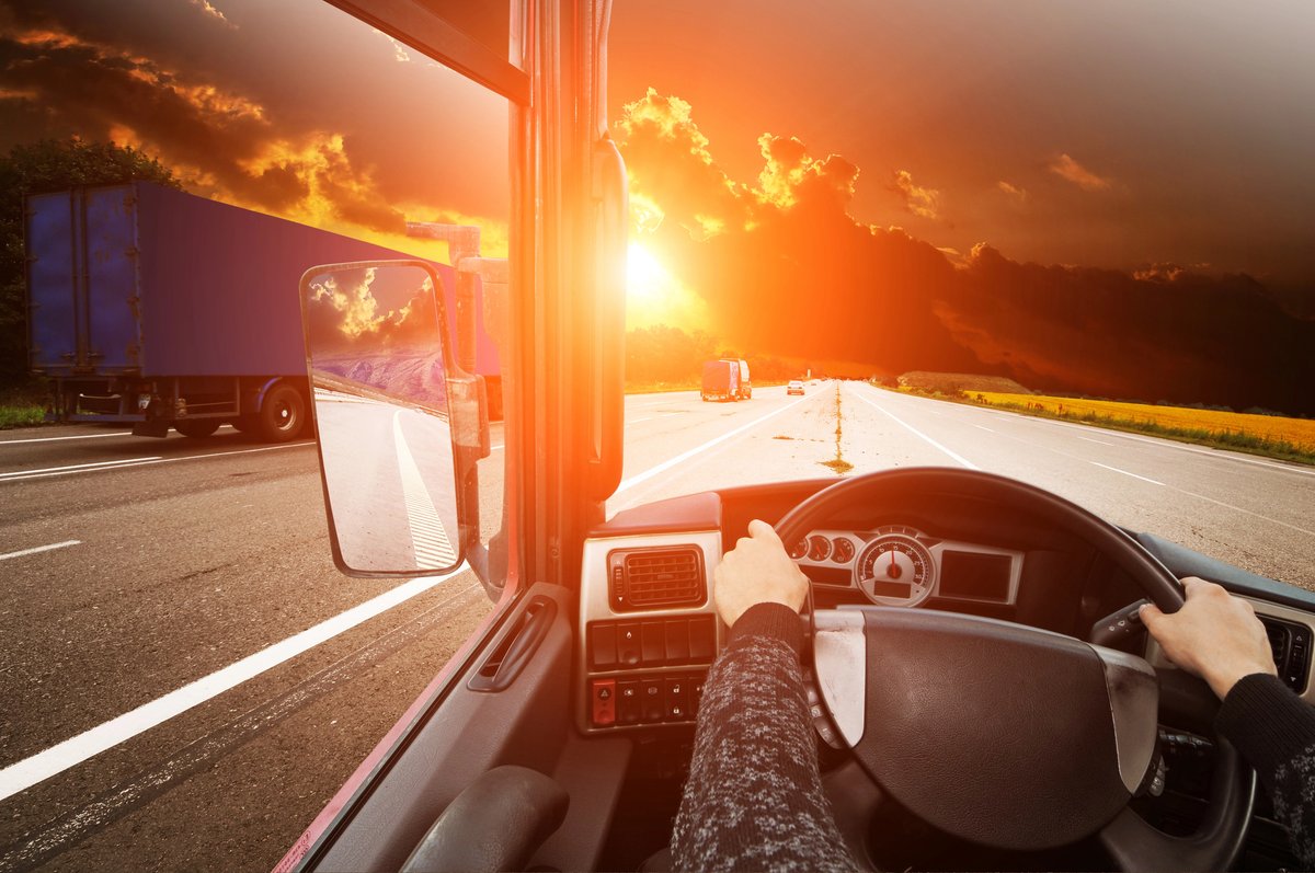 America1JAX's tweet photo. 🚚 Drive into your future with America 1 Logistics! 🌟 

We’re looking for skilled and dedicated truck drivers in Jacksonville, FL. Join a supportive team, enjoy competitive benefits, and experience the difference! 

Apply: https://t.co/HxcixZZZYJ https://t.co/d0q0frHnXC