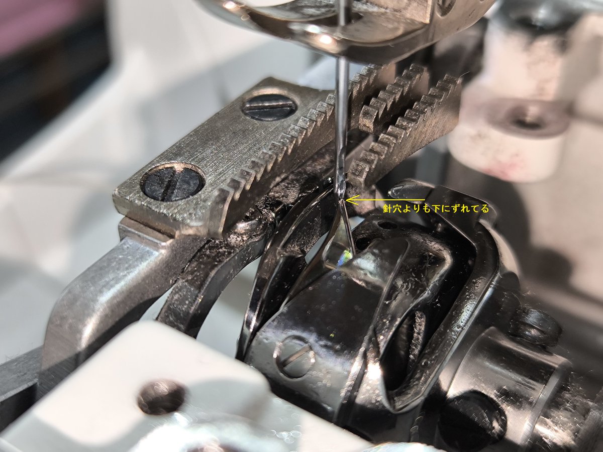 kanehei_farm's tweet image. ミシンが下糸拾わなくなった💦
分解してみたら、釜が針穴より下にずれてた…

Youtube見ながら初めて分解してみたけど
糸を引っ掛ける仕組みが分かって勉強になった😀

#JUKI #TL30