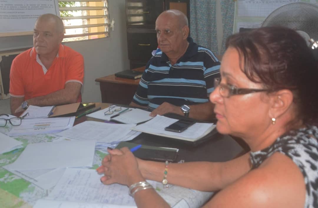 🇨🇺|La Guerra de Todo el Pueblo fomenta la educación militar y la conciencia de seguridad en cada ciudadano, asegurando que el pueblo esté preparado para contribuir a la defensa en cualquier momento.
#Bastión2024 👊
#PuebloUniformado