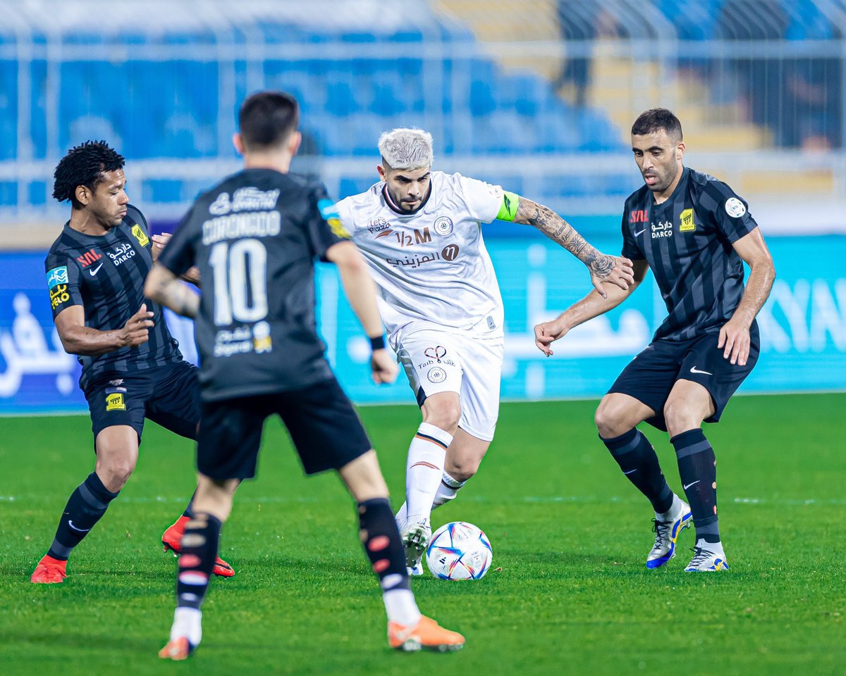 Banega media tweet media