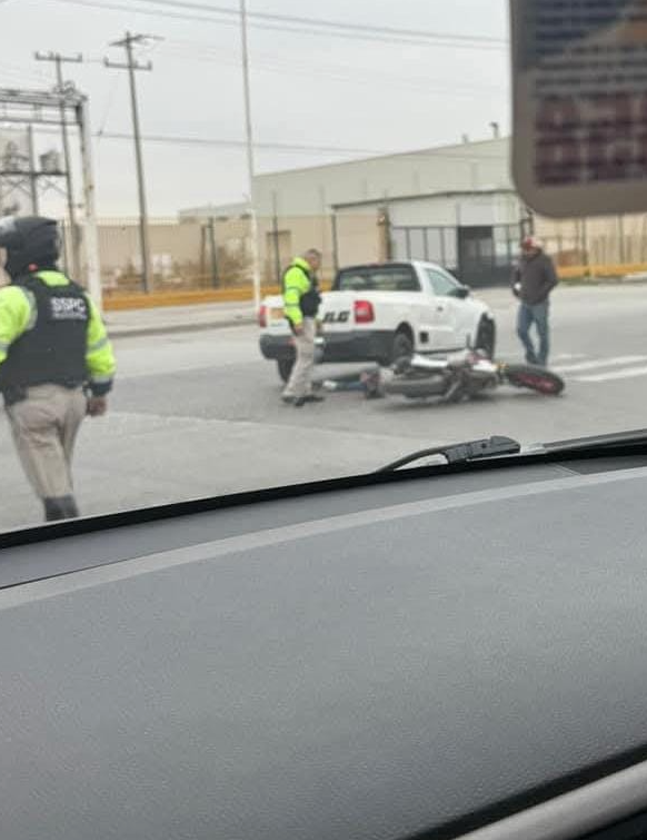 Planoinforma's tweet photo. 🚨 Reportan accidente en Av. Industrias, a la altura del Eje 110. en el que se ve involucrado un motociclista. Circule con precaución.
#SLP #ReportePI https://t.co/lhmshAFqKD