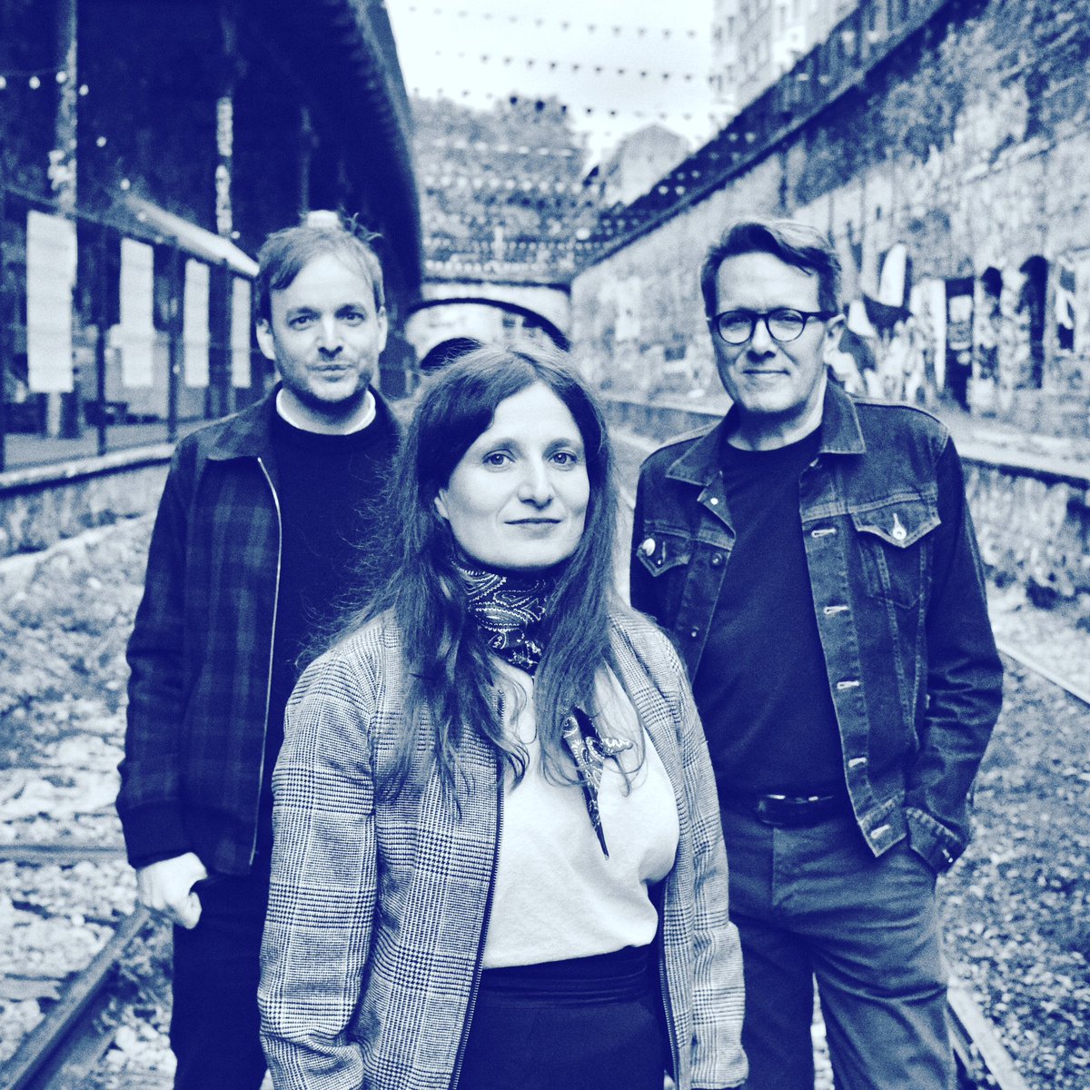 • un doux printemps en plein hiver, y’a plus de saison • @the gentle spring
  looking back at the world - album indispensable de la playlist 1655 pour l’indépen-dance / mercredi 22 janvier 2025 sur @radio_pulsar - 9:00 pm CET. <a href="/SkepWax/">Skep Wax Records</a>