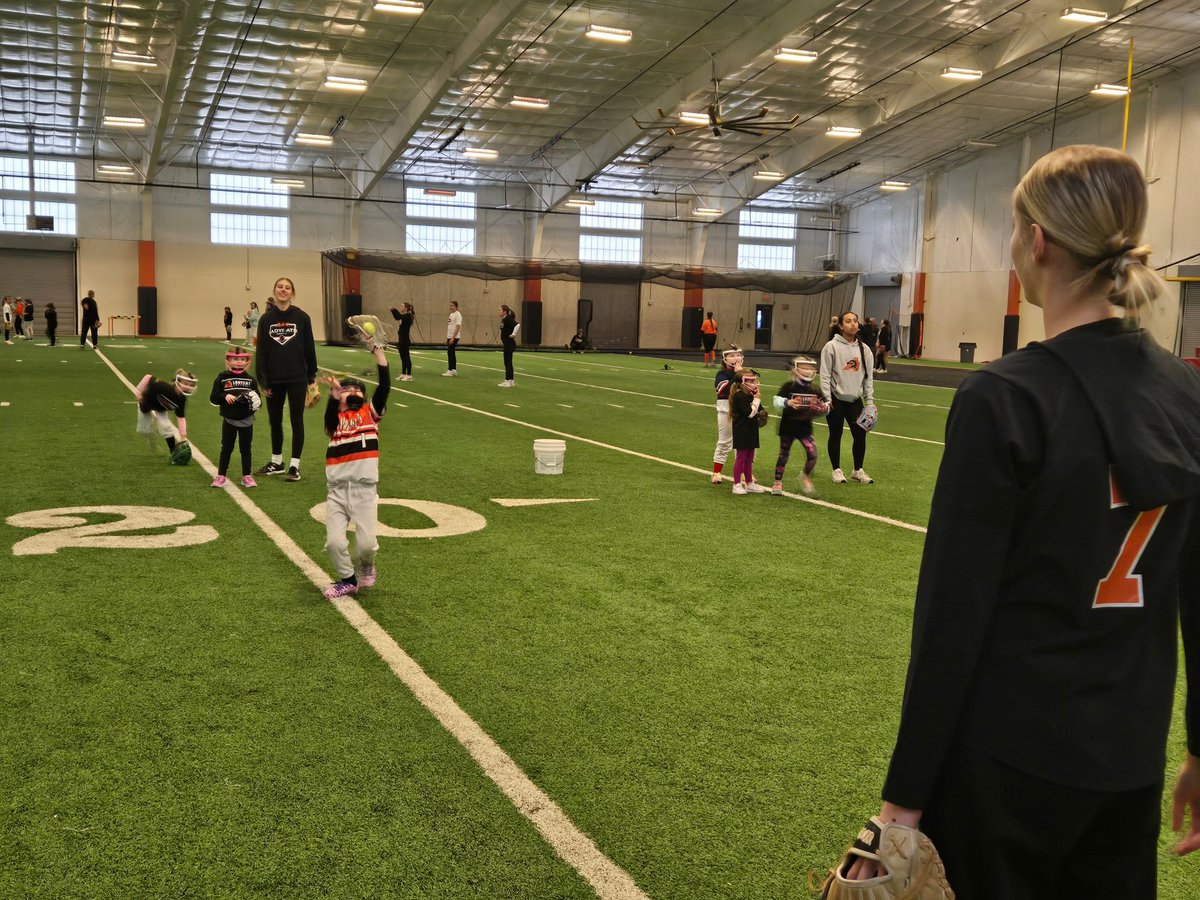 Lily Heckathorn (@heckathornlily) on Twitter photo I had a great afternoon with future Ladycats helping grow their skills and love of the game. Thanks to AAI,AISD and Ladycat Softball Booster Club for making it happen. Loved spending time with them. <a href="/LadycatSoftbal1/">Ladycat Softball</a> I had a great afternoon with future Ladycats helping grow their skills and love of the game. Thanks to AAI,AISD and Ladycat Softball Booster Club for making it happen. Loved spending time with them. <a href="/LadycatSoftbal1/">Ladycat Softball</a>