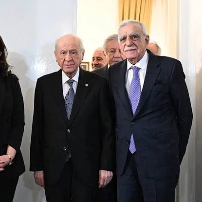 Sinan Ateş'e Fetöcü, Ümit Özdağ'a Mossad ajanı, Ozan Arif'e İtibar tetikçisi dediniz. Türk'ün kanını dökenlere kardeş dediniz..