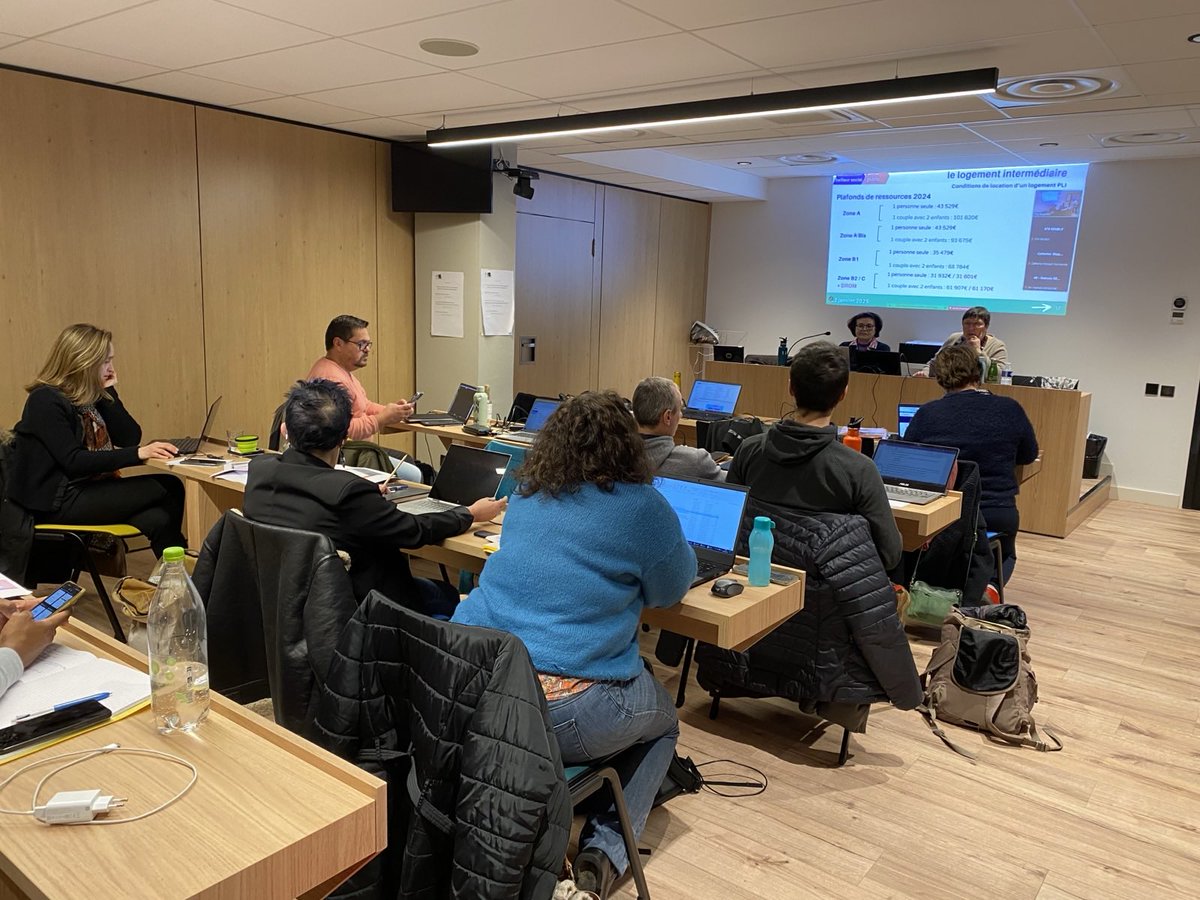 Le SNICS_FSU en action, 1er jour de formation <a href="/FsuNationale/">FSU</a>  sur l’action sociale : logements, vacances, petite enfance…