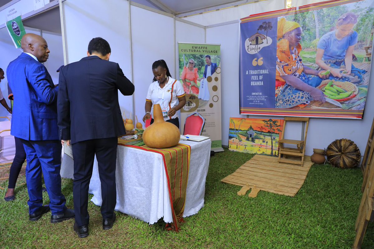 MakohaEmma20's tweet photo. China🇨🇳 - Uganda tourism symposium, @EwaffeVillage  well represented. 
#Visitewaffe 
#ExploreUganda https://t.co/OiDyfIPoIZ