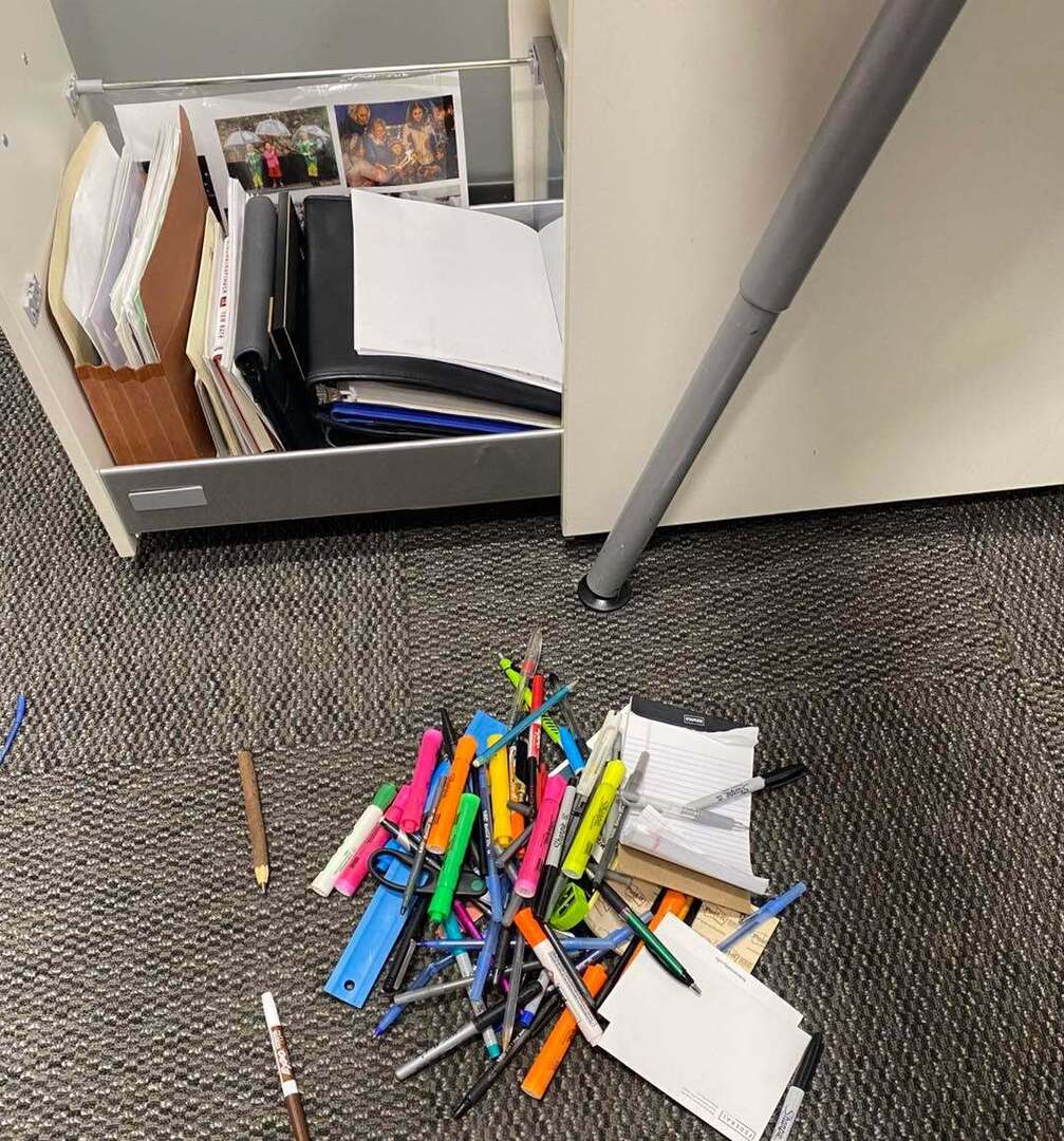 THEAVENUEatWM's tweet image. When it feels like 11 degrees outside and you finally take the time to find out why the drawer won’t close all the way!  #2025goals #gettingorganized 
Stay tuned… we will be sharing some Spring event details soon!! instagr.am/p/DFIqkd8z5iZ/