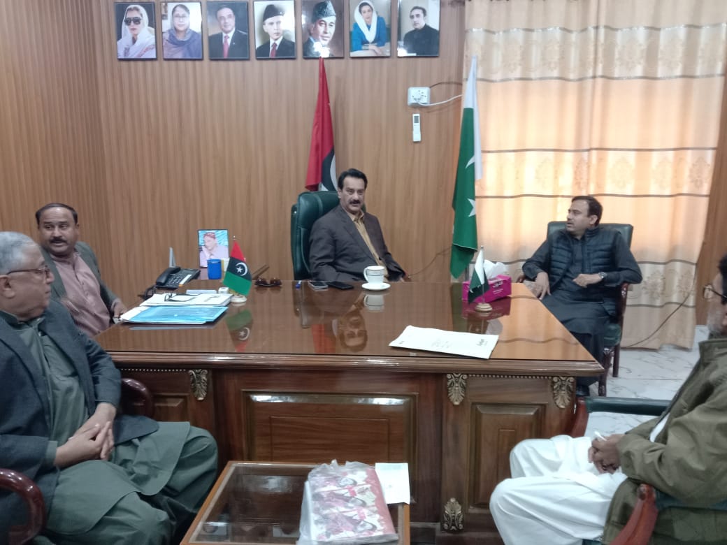 umaraziz2k7's tweet image. President #PYOSindh &amp;amp; Ex Assistant CM Sindh @JavedNLaghari Visited district Qambar Shahdadkot for condolences with different officials on the sad demise of their family members and also he met with GS PPP KSK Lala GM Isran, PR&amp;amp;Co: Sec: @umaraziz2k7 at PPP office

@BBhuttoZardari