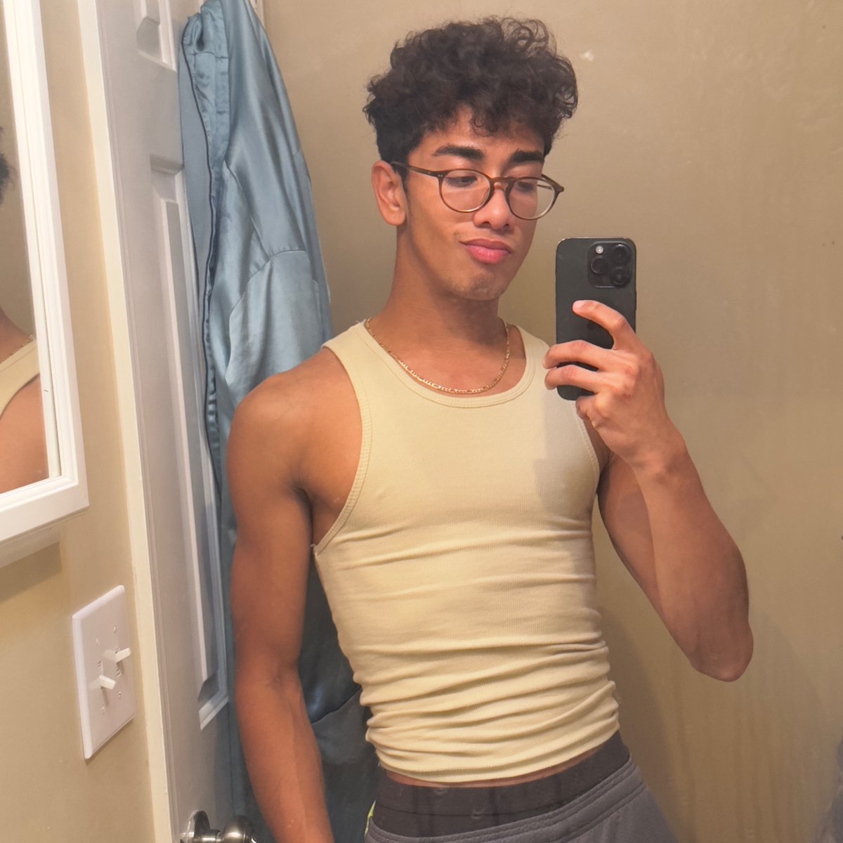 jayothan's tweet photo. a pic cause its the last you’ll see me. byee - follow me on bluesky @jayothan.bsky.social https://t.co/6DC1pDZdUO