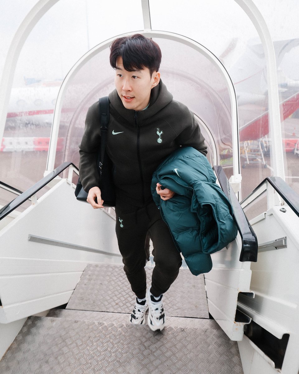 SpursOfficial's tweet photo. Destination: Sinsheim ✈️ https://t.co/PmHJ3EgF5I