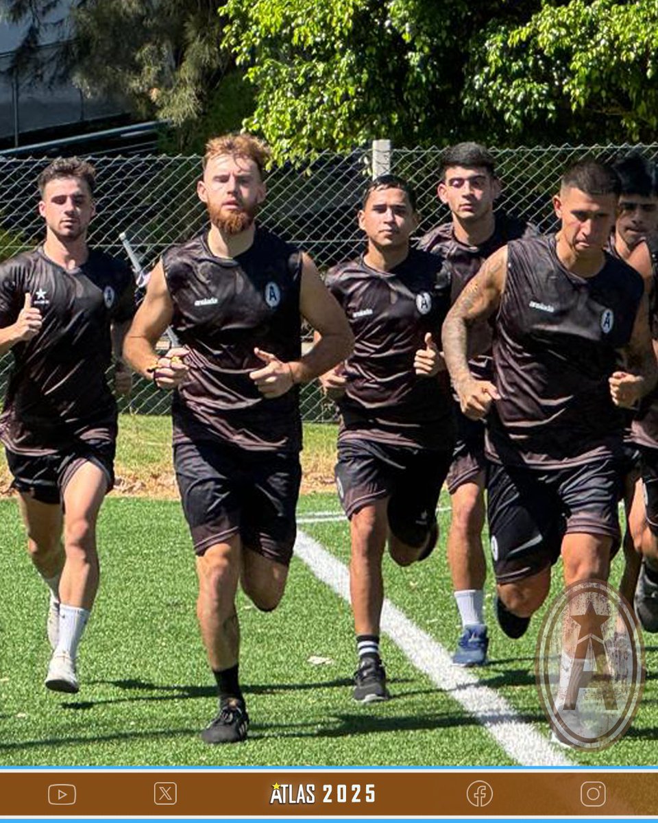 Laotrapasion's tweet photo. ARRANCÓ EL 2025 ⚽️
Con muchas caras nuevas y otras no tanto, el equipo ya trabaja bajo las órdenes del DT Germán Zylberberg en las bellísimas instalaciones de @Hacoaj a quienes agradecemos por el cálido recibimiento. 
Muy pronto más novedades!⚽️ https://t.co/8eEsk2h17X