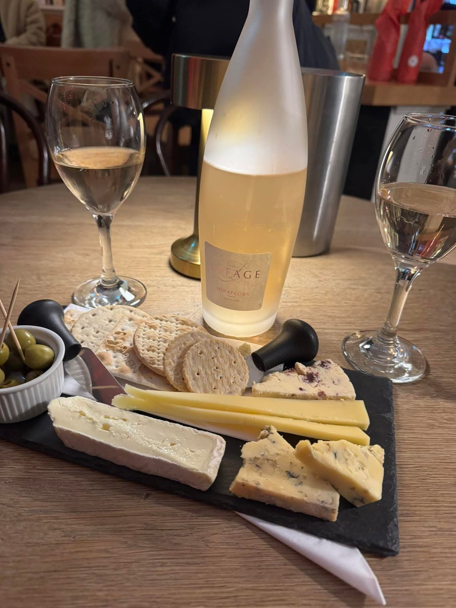 MrMrsFineWine's tweet photo. There's nothing better than receiving lovely comments like these after a visit to the Wine Bank! Thank you Emma for the great feedback, we're so pleased you enjoyed your evening! ❤️ #GreatFeedback  #MrandMrsFineWine #Southwell https://t.co/Hx3yYuK2Xf