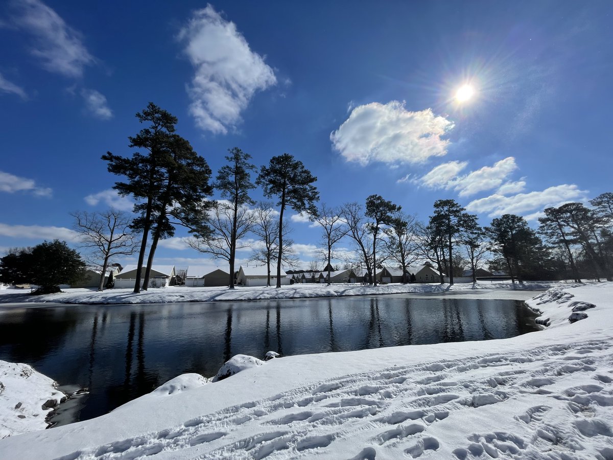 HancockPeanuts's tweet photo. Let's see those snow pics!
We got a good bit in North Carolina. #snow #snowpics #snowfall #hancockpeanuts https://t.co/Rh6eLCFk9R