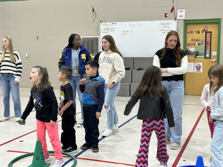 A huge thank you to the Clemens Softball Team for visiting our PK-1 classes today! The students loved having you read with them, and you brought so much energy and fun to PE! We appreciate your time and enthusiasm. A couple of players are also former Panthers! 🐾💚