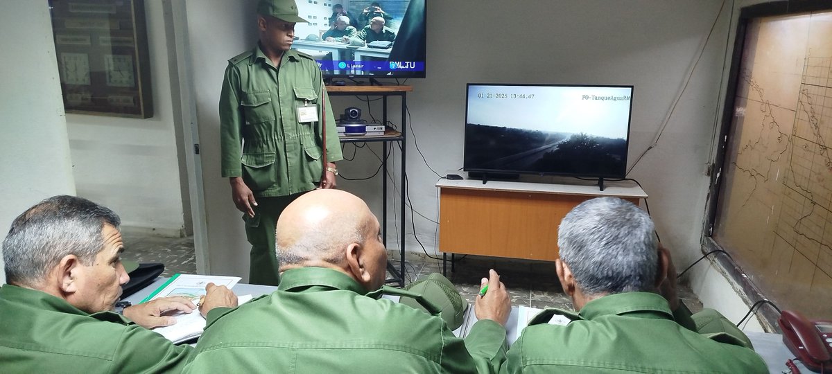 🔊Con la presencia del presidente y vicepresidente del Consejo de Defensa Provincial en #LasTunas, inició en la provincia el Ejercicio Estratégico #Bastión2024
#PuebloUniformado #PorLasTunasLaVictoria
<a href="/MinfarC/">Minfar_Cuba</a>