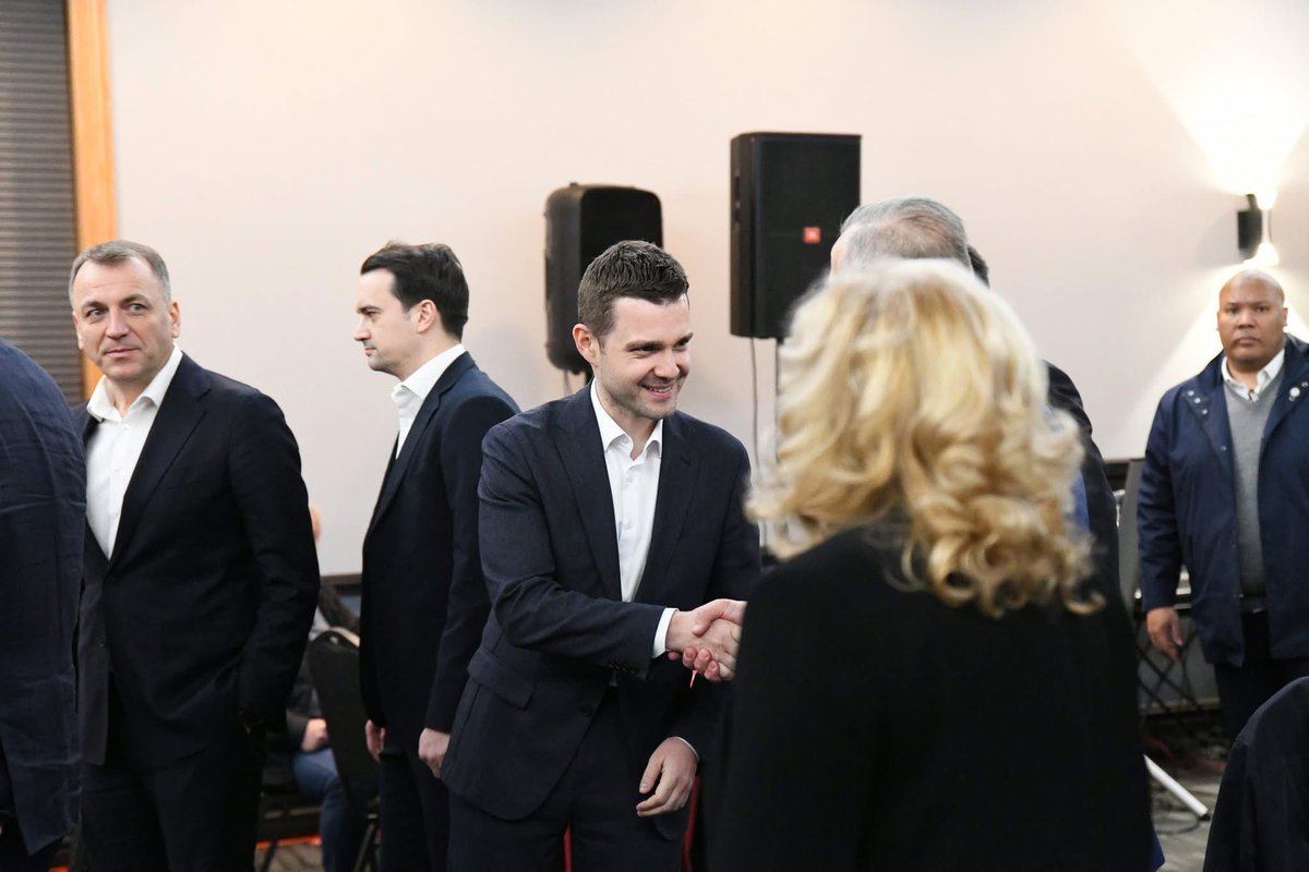 Timco Mucunski tweet media