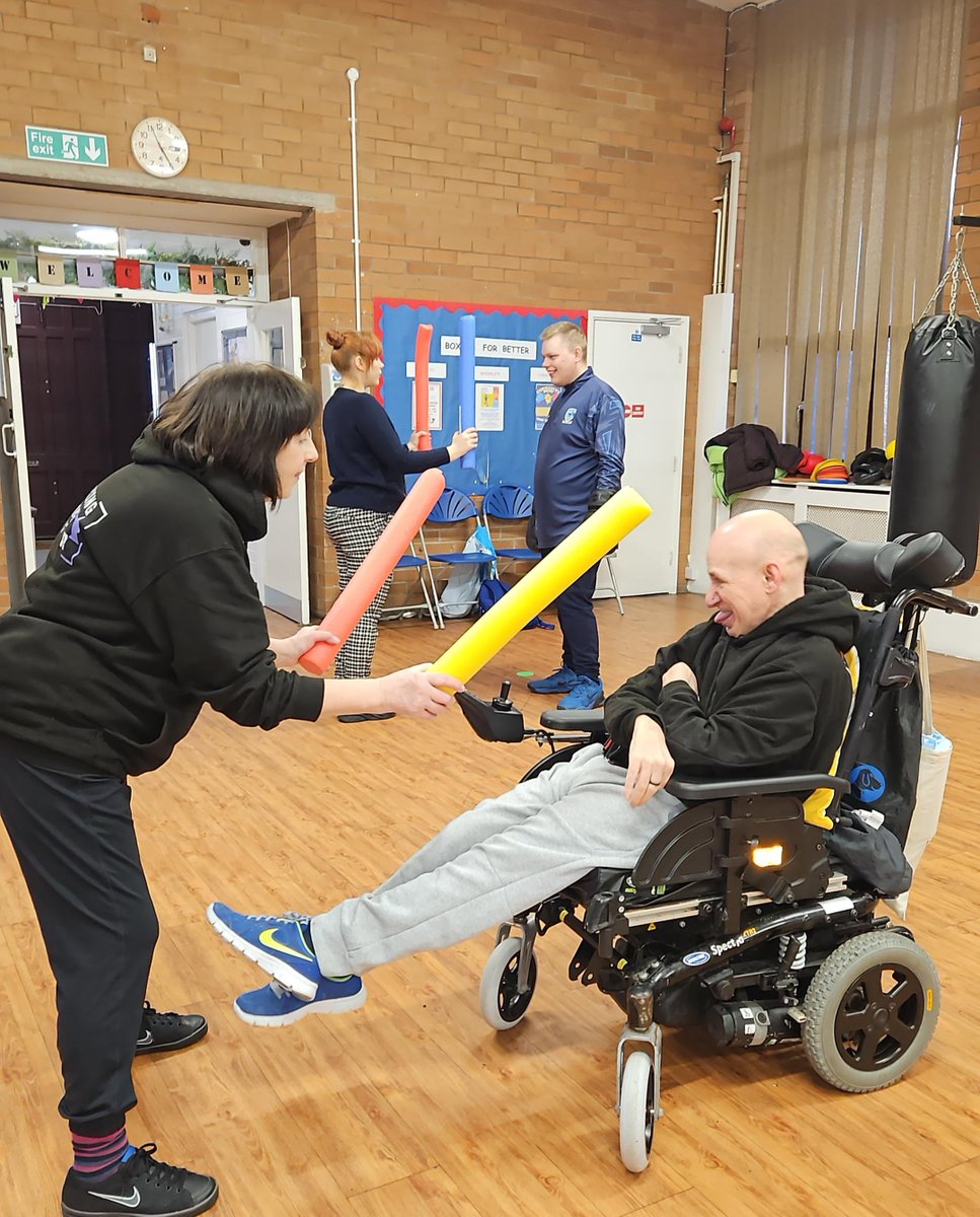 Community Integrated Care (@comintcare) on Twitter photo Meet Ste from Wigan! 🥊
One of his favourite activities is boxing, which helps him maintain his strength and gives him a chance to stay active and connect with others through something he loves! 💪
Big thanks to <a href="/BoxingForBetter/">Boxing For Better</a> 😊 Meet Ste from Wigan! 🥊
One of his favourite activities is boxing, which helps him maintain his strength and gives him a chance to stay active and connect with others through something he loves! 💪
Big thanks to <a href="/BoxingForBetter/">Boxing For Better</a> 😊