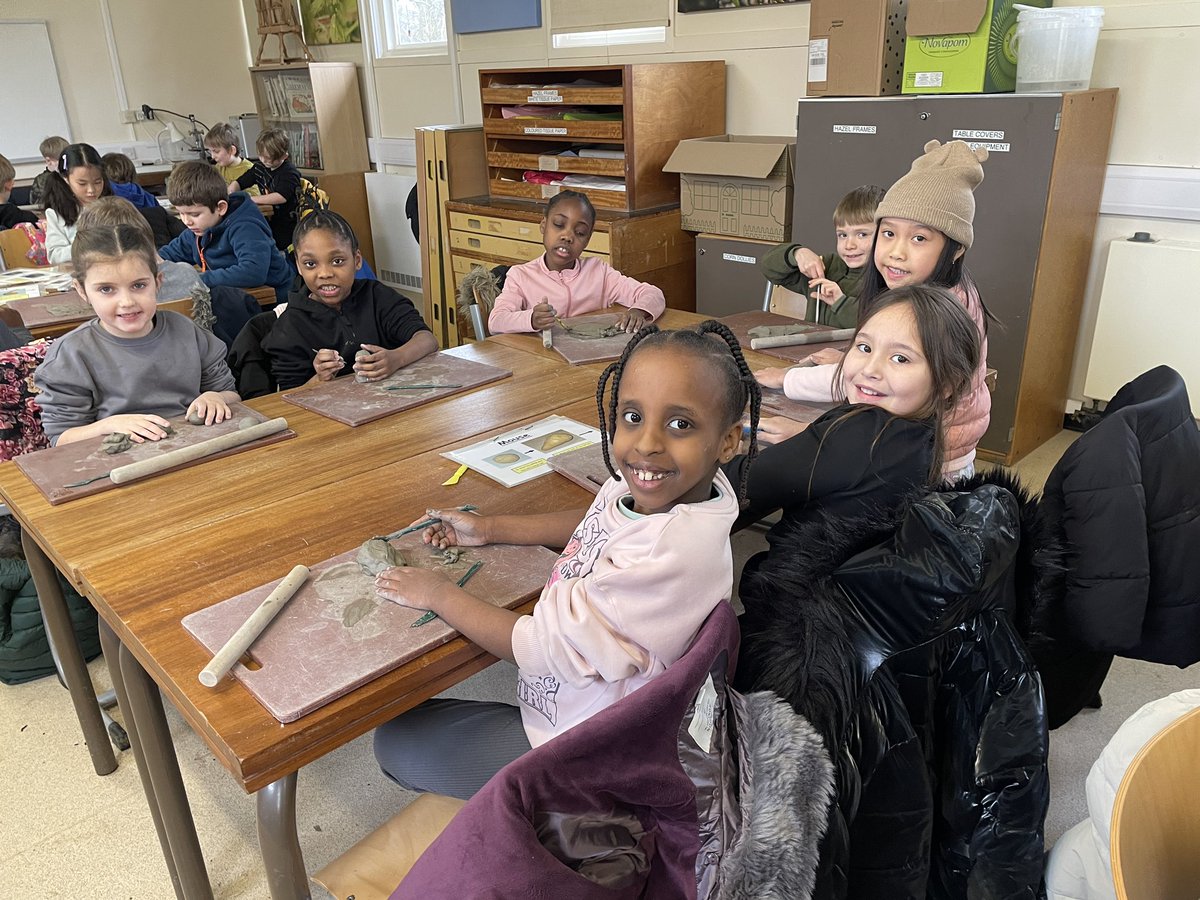 AlbionPrimary's tweet photo. Year 3s last activity was clay making. Now they are on their way home! They’ve had so much fun, thank you @SayersCroft_
#APSresidential
#APSyear3 https://t.co/ITypPowh0x