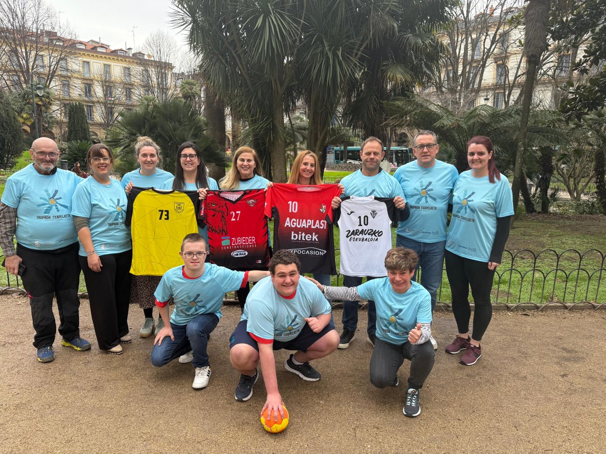 TeledonostiaRD's tweet photo. La Federación Guipuzcoana de Balonmano @BGipuzkoa y la de Deporte Adaptado #FGDA , junto al departamento de Deportes @GipuzkoaKirolak impulsan el I Campeonato de Gipuzkoa ‘Taupada’ de balonmano adaptado https://t.co/EhLpMBA0H1