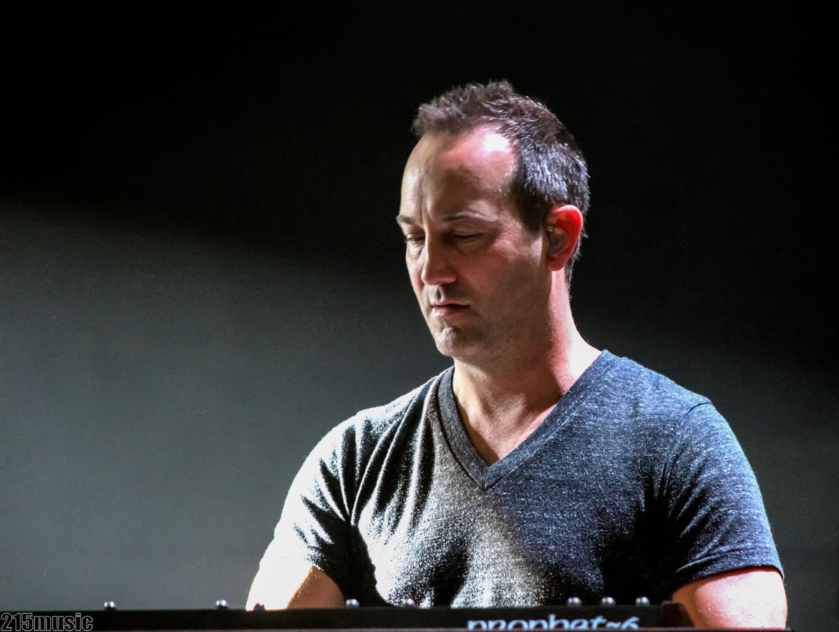 215Music tweet media