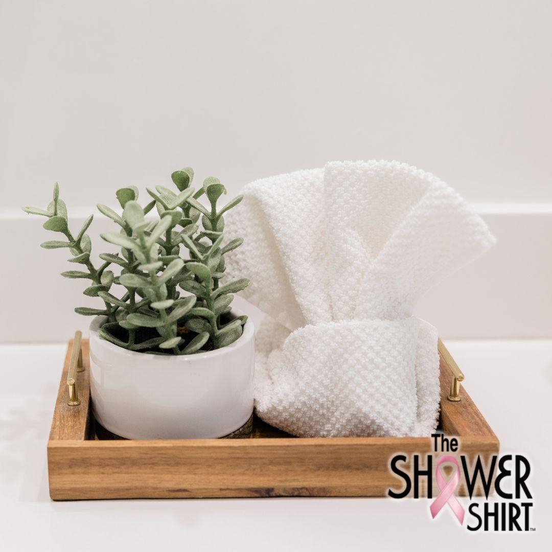 LisaFCrites's tweet photo. ✨ Did you know? Post-surgery care is critical to your health. The Shower Shirt provides protection and comfort you can trust. #ChestSurgeryCare #StayProtected https://t.co/66atShUcVk