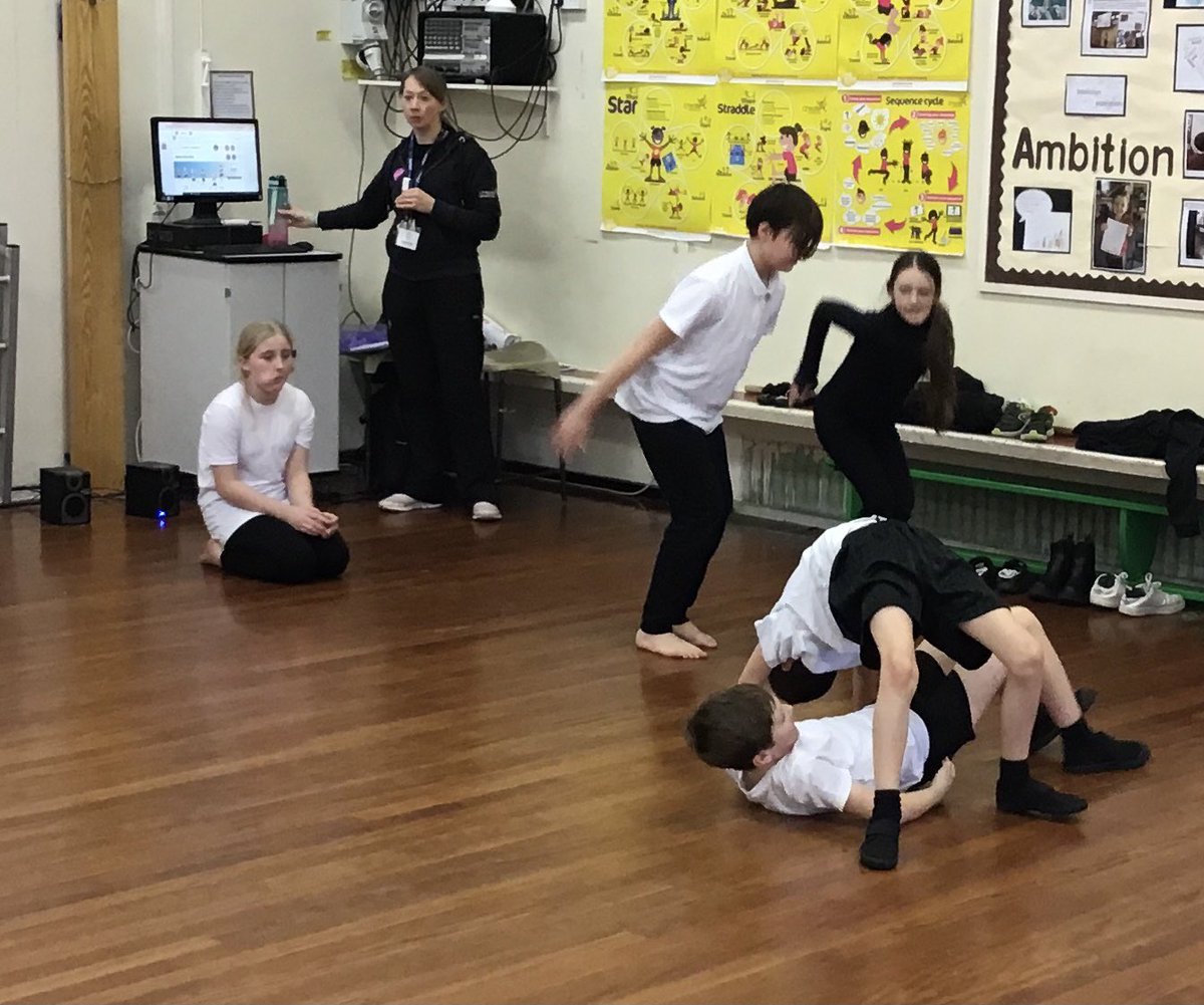 RalphBPSch_York's tweet photo. Class 9 and 11 had a fantastic dance lesson in PE today with one of our PE specialists. All of the children impressed us with their skill and determination. #RBPS #RBPSPE https://t.co/1arc4q2V8m