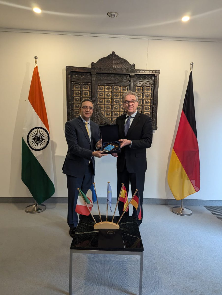 eoiberlin's tweet image. India has joined the #Eurodrone programme as OCCAR Observer State.

#OCCAR-EA Director Mr Joachim Sucker met Amb @AjitVGupte at @eoiberlin on 21 Jan 2025 to hand over letter of approval for India’s OCCAR Observer State status in MALE RPAS (Eurodrone) programme. The #Airbus…