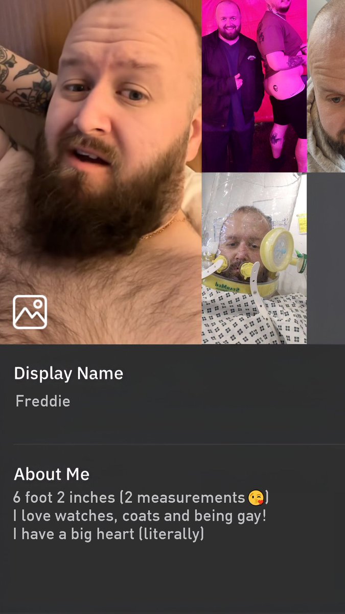 Check me out on Grindr! (coz I'm gay)