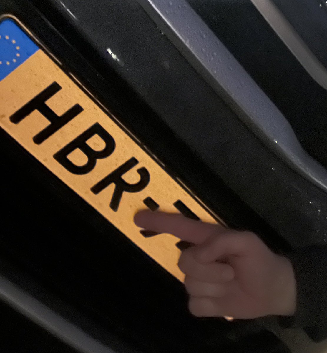 HenkBrandsma1's tweet photo. Het (deel van het) kenteken dat je zou willen hebben. Niet de auto hè, maar het kenteken. De gewenste auto heb ik al. #RDW #initialen https://t.co/1ZvhnO0npa