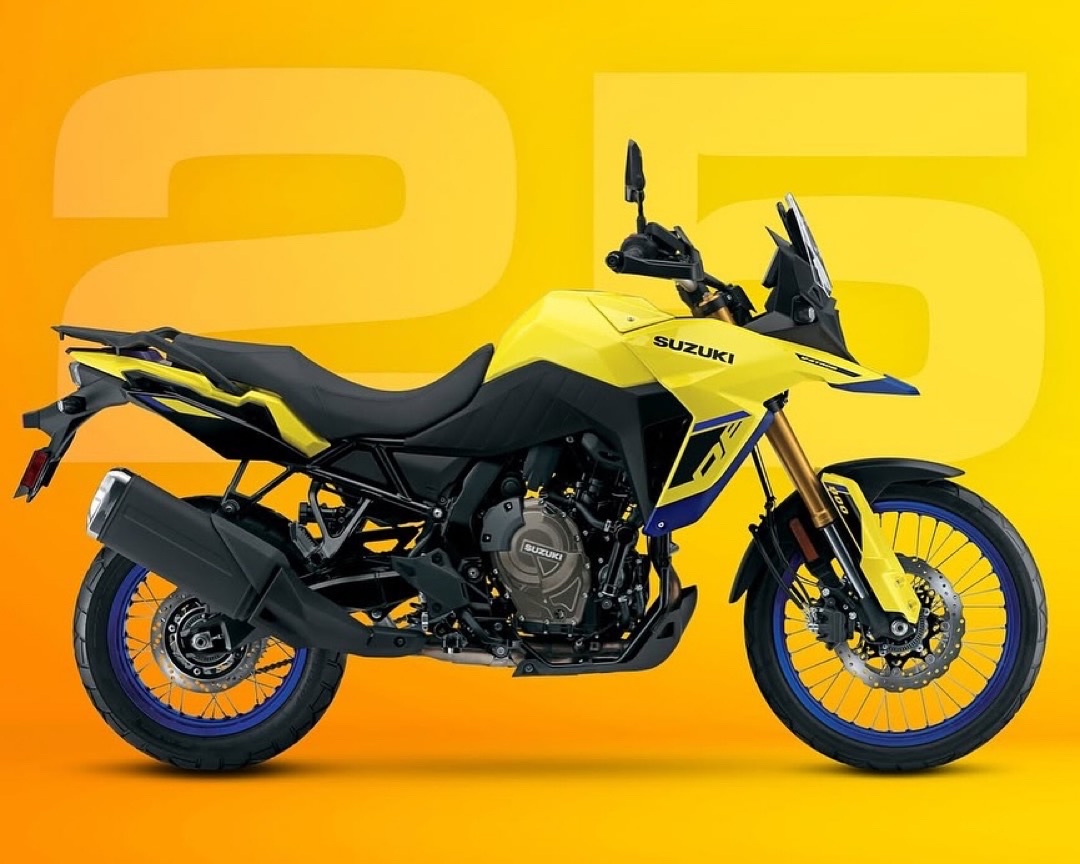 suzukicycles's tweet image. Suzuki is proud to present the 2025 Suzuki V-STROM 800 lineup: 

Click SuzukiCycles.com to learn more.

#Suzuki #SuzukiCycles #VSTROM
