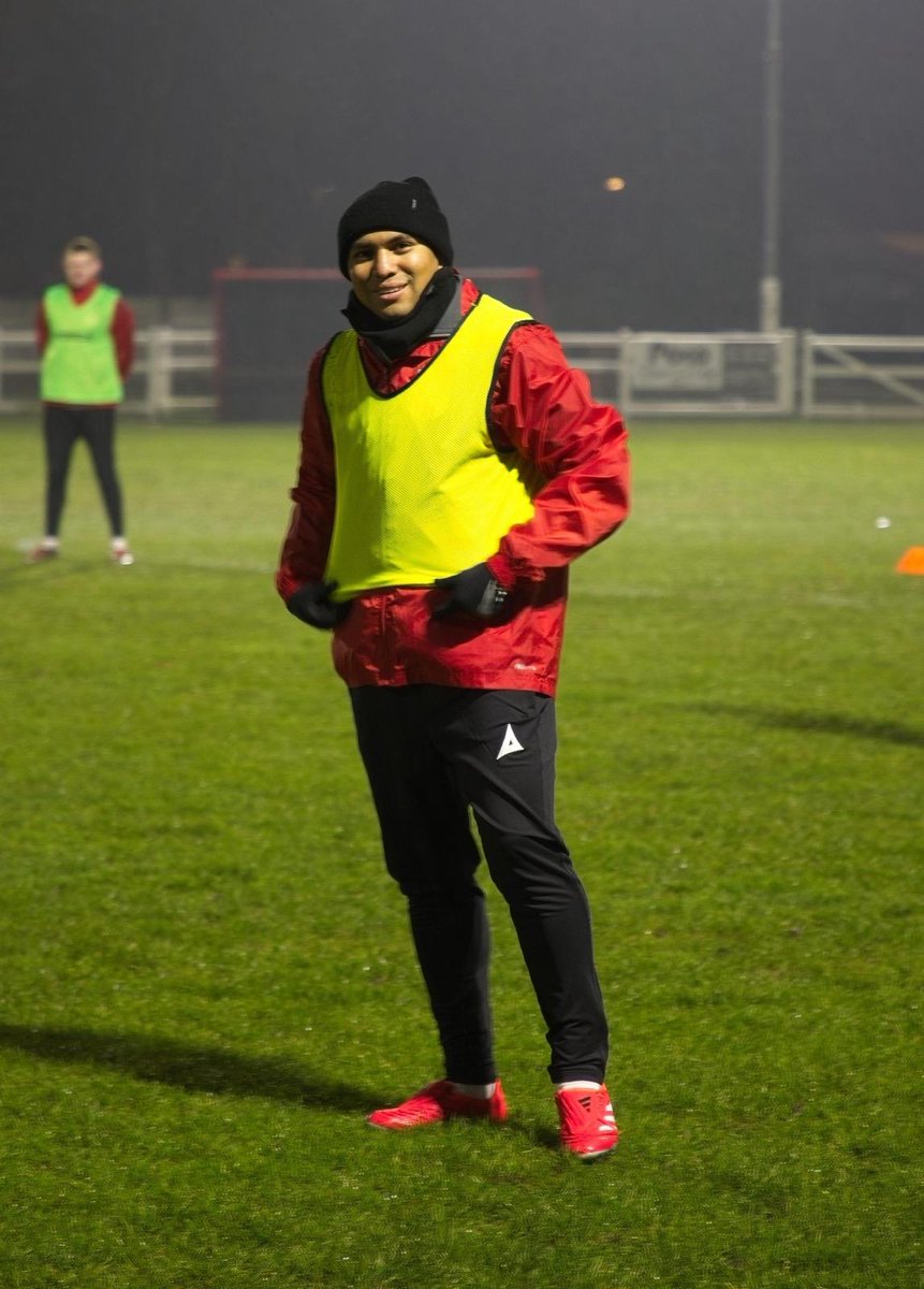 northernpromise's tweet photo. Absolutely fantastic to have Sky Sports join us last night for training as Jefferson enrolled himself back into English training and the English weather.

Jefferson Montero's first game for FC St Helens will be Saturday 1st February, 3pm kick off. Entrance just £7 Adults, U16s FREE.

Mark Gambles 📸

#UpTheStripes #sthelens #UK #football #jefferson #ecuador