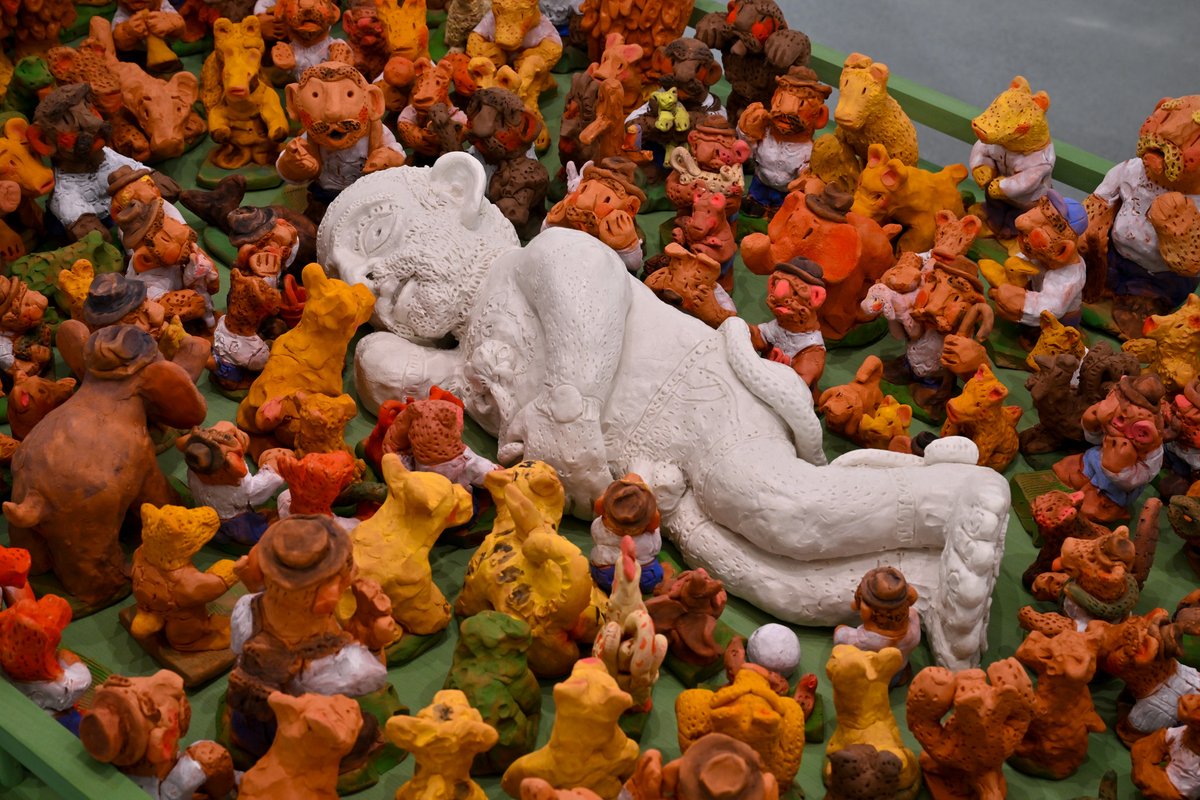 WSUArtMuseum's tweet image. Squeak Meisel is Chair and a Professor in the Department of Art. “Abandon your homeland” (Frank Birch) is a sculpture reflecting on artist Jeffry Mitchell’s “The Death of Buddha” in our current exhibition. linktr.ee/jsmawsu #WSUartmuseum #YourCollection #FacultyRemix