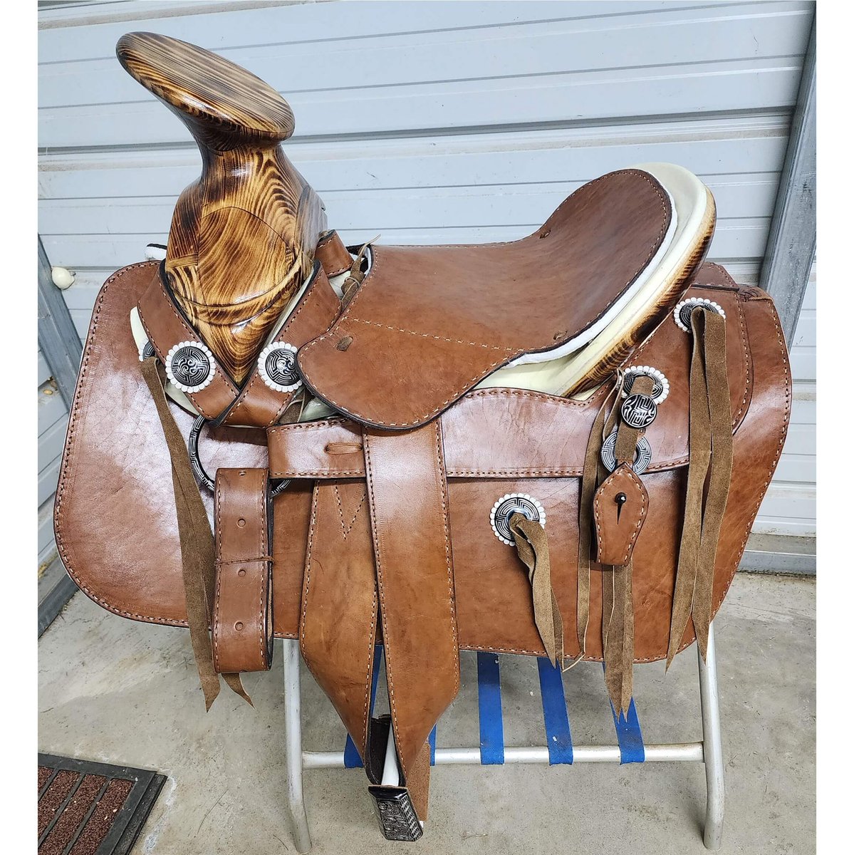 New 16" Charro Square Skirt Saddle made in the USA with Wooden Horn showmecountry.com/product/new-16…