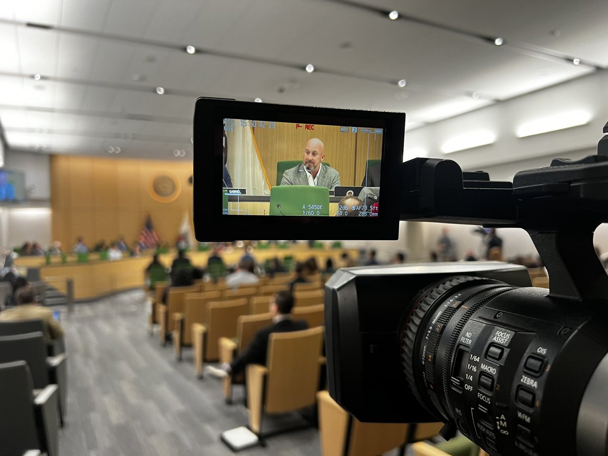 Eytan Wallace tweet media