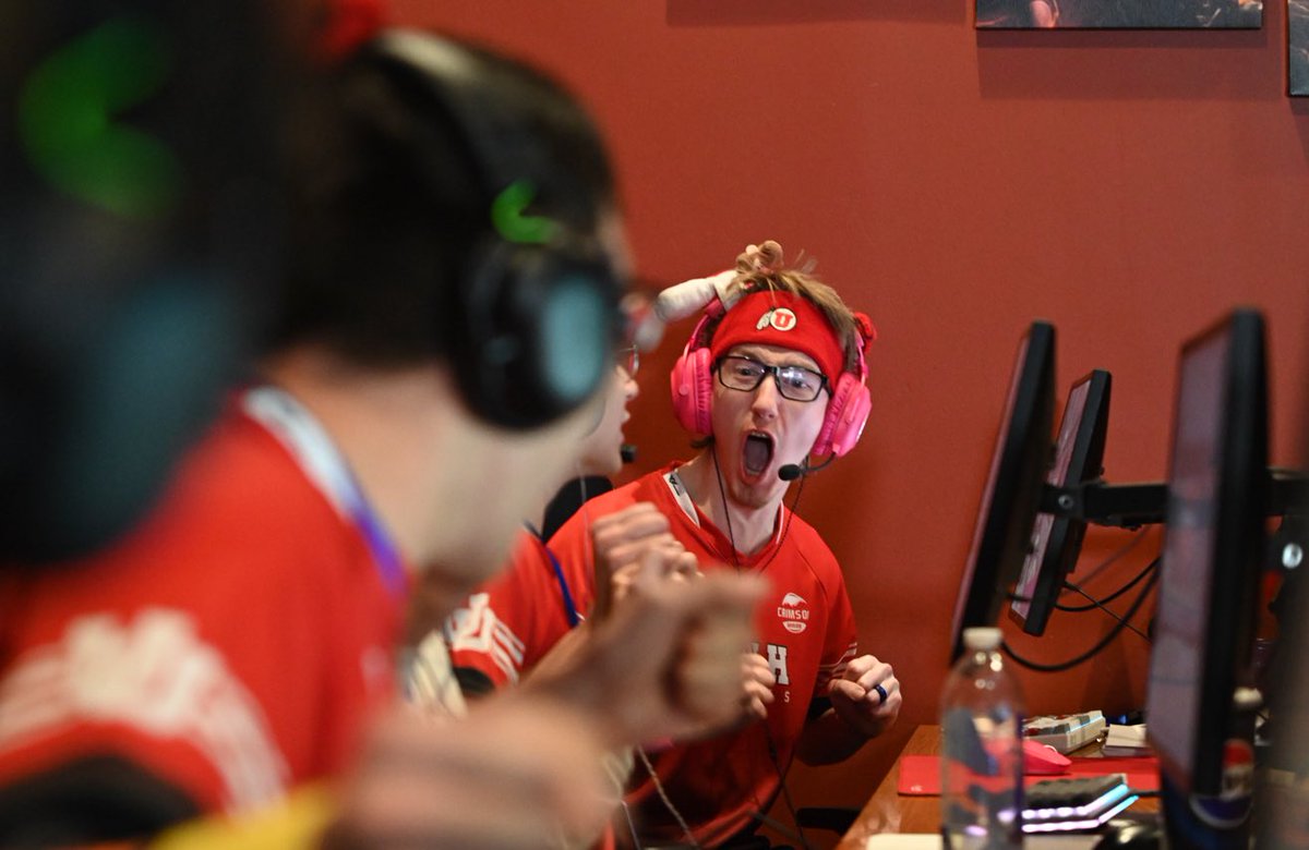 CollegiateR6 tweet media